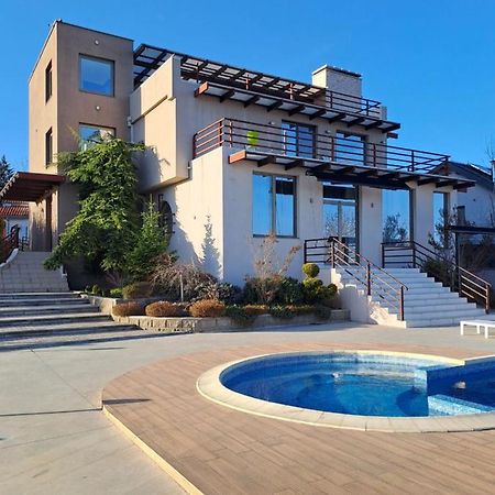 Villa Sunny Side Apartment Skopje Dolno Solnje Kültér fotó